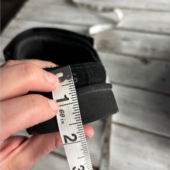 Ugg | Goldenstar | suede | black | strap | platform | cushy | clog | 8 - Picture 4 of 15